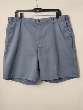 L.L. Bean Comfort Waist Men's Flat-Front Shorts Size 37